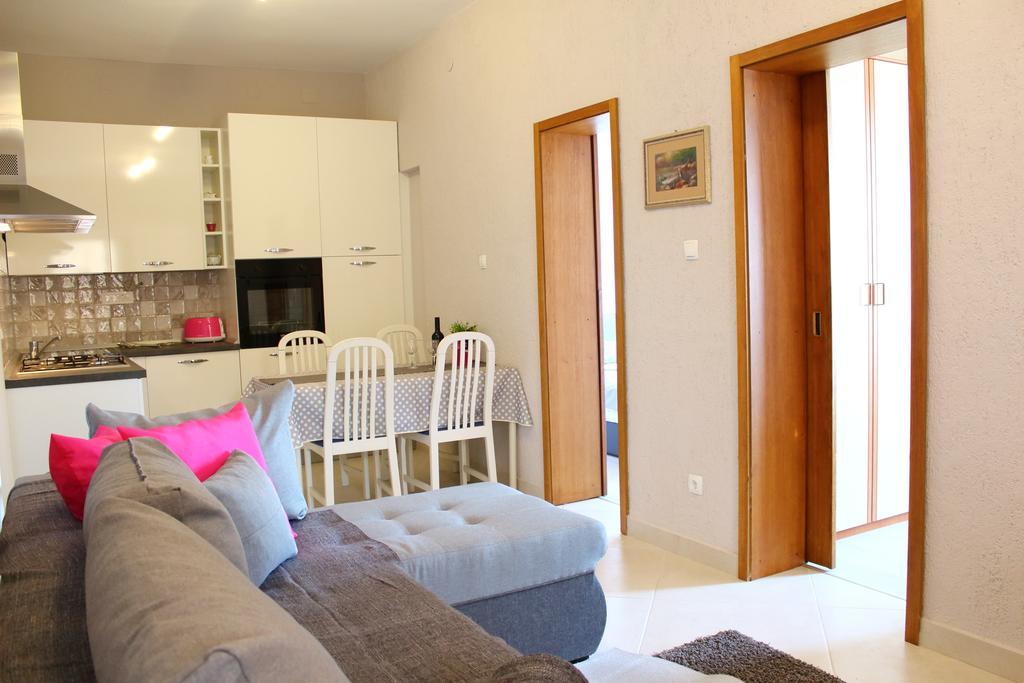 Apartments Basan Lovran Εξωτερικό φωτογραφία